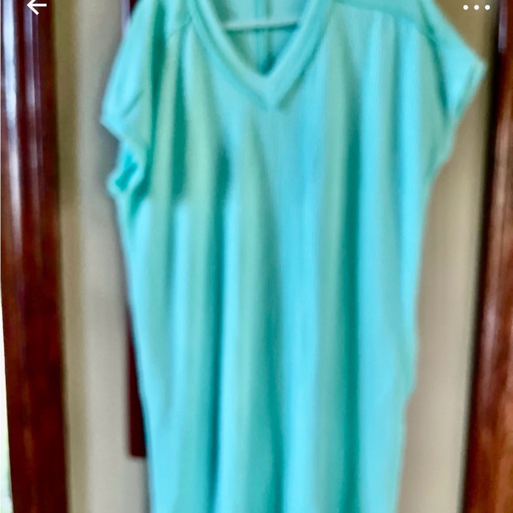 3x HEIMISH USA turquoise V Neck Midi Dress. Never worn knee length.
